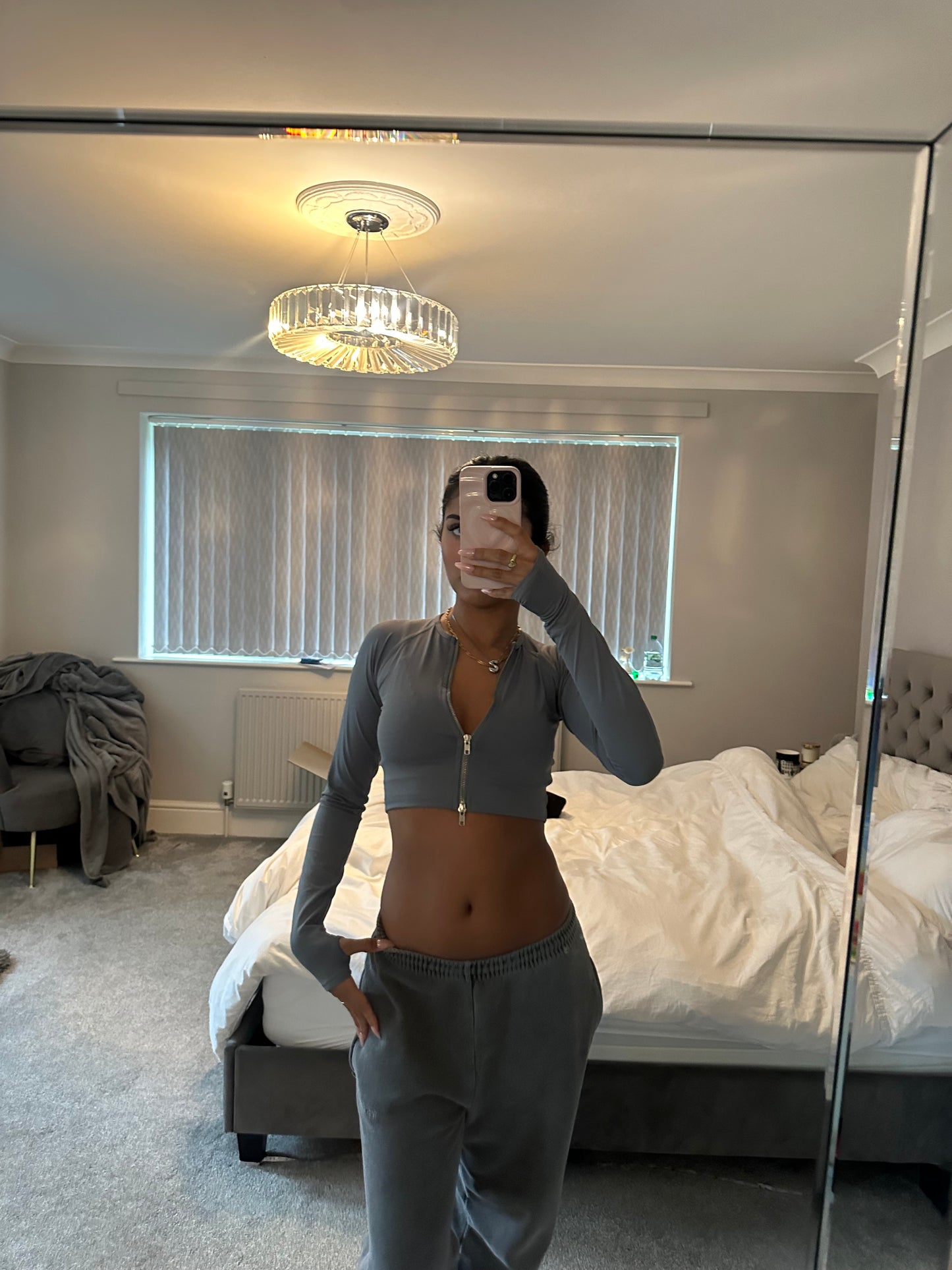 GREY LONG-SLEEVE WITH THUMB HOLES